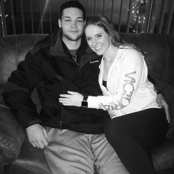 Get to know your Posher, Stephanie - Picture 2 of 4